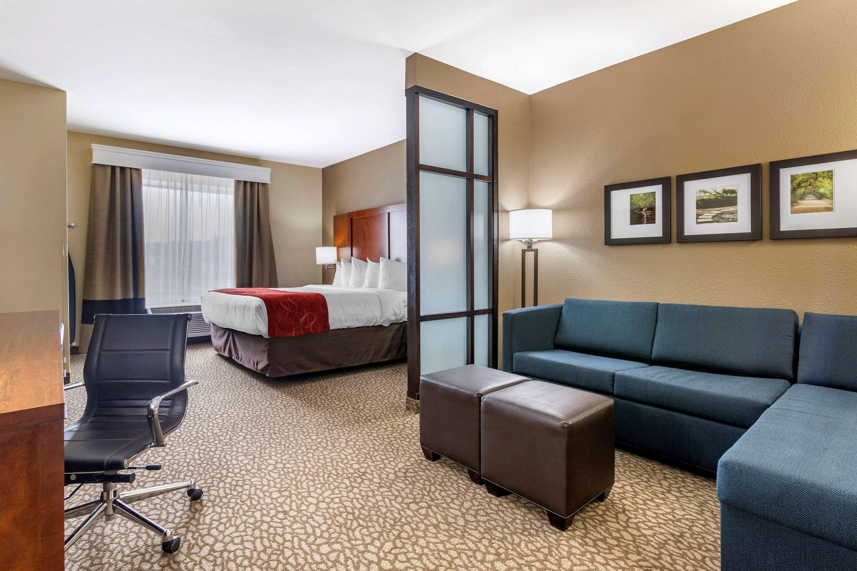 Comfort Suites Florence I-95 Экстерьер фото