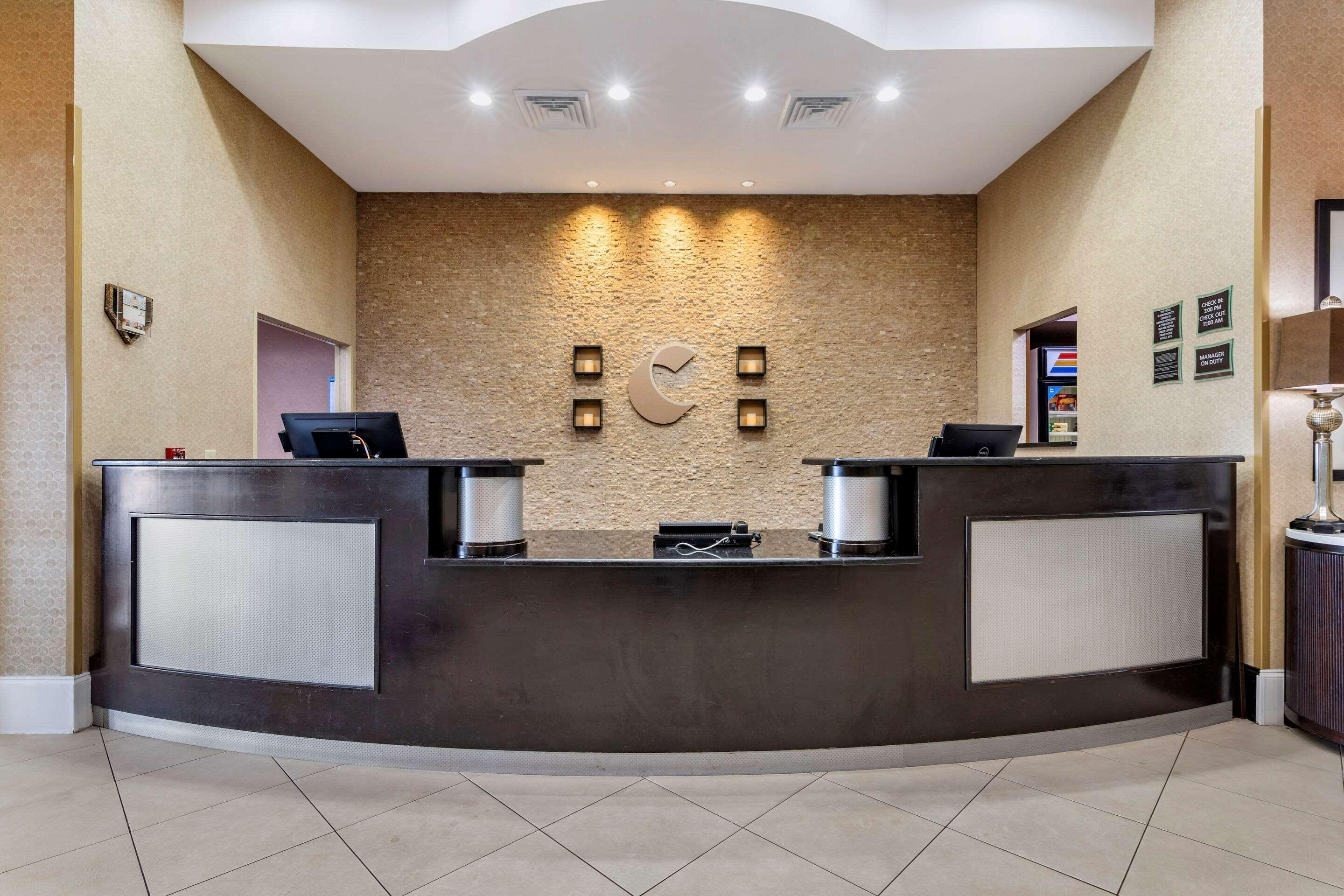 Comfort Suites Florence I-95 Экстерьер фото